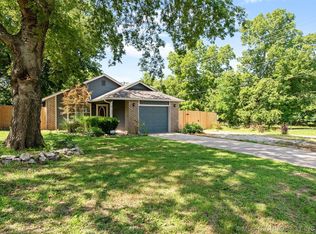 332 W Walnut St, Coweta, OK 74429