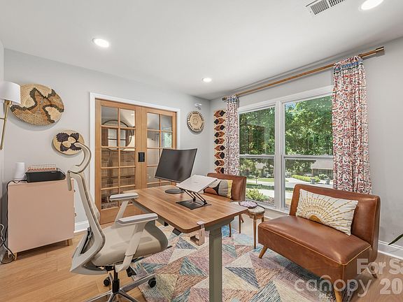 4th image of 721 Rome Ct