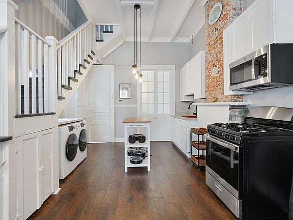 5th image of 1320 Spain St