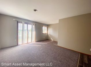 6868 Kathleen Ct #6, Franklin, WI 53132