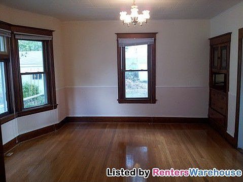 4th image of 1326 Thomas Ave