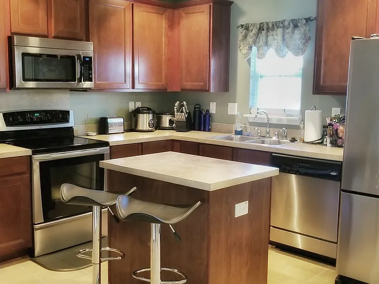 5064 Ballantine Dr — Photo 6