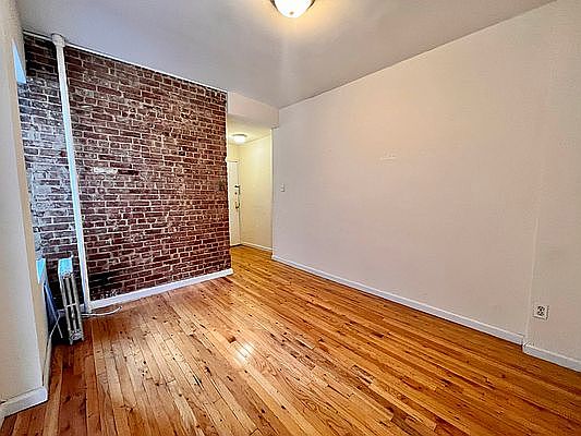 2nd image of 312 E 93rd St APT 5B