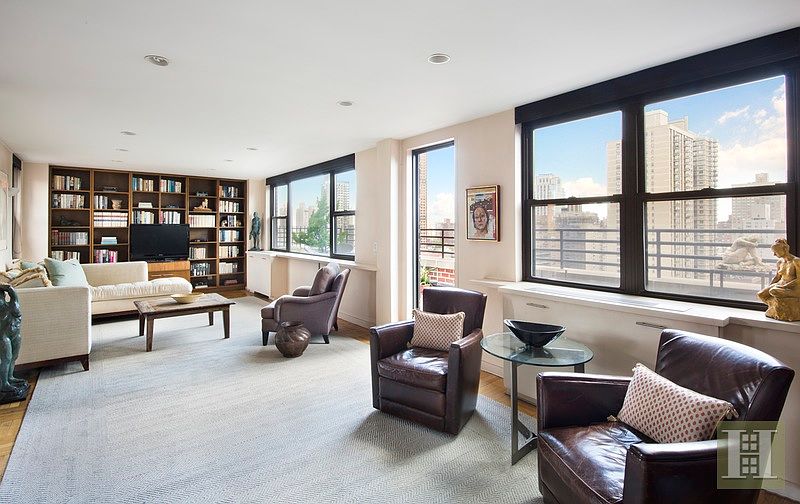 1st image of 1523 2nd Ave #17E