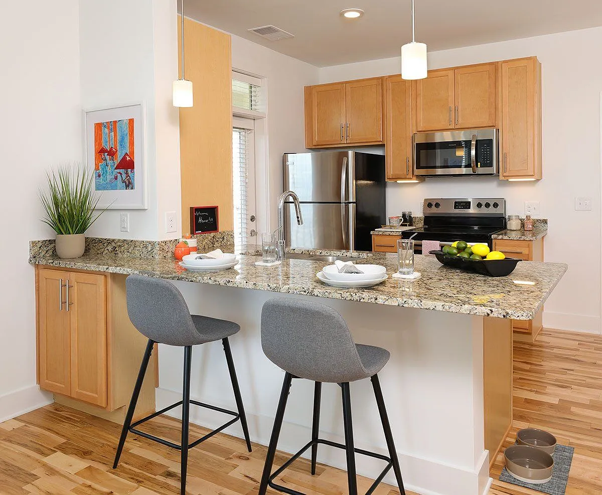 Artisan Hill — Photo 1