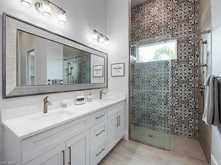 710 Soll St — Photo 12