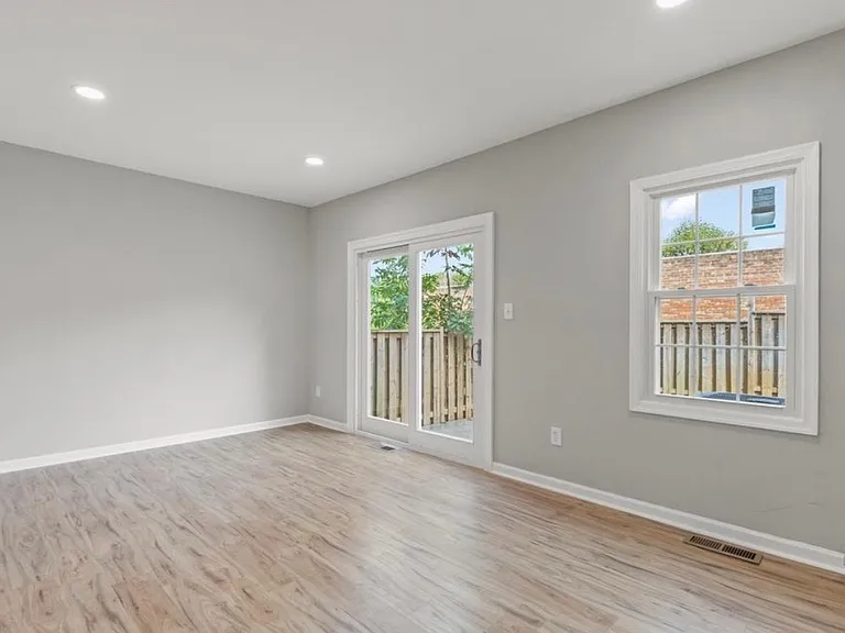 McFarland Dr — Photo 12