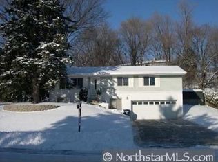 5524 W 107th St, Bloomington, MN 55437