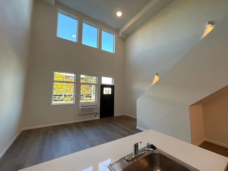 401 UNION — Photo 247