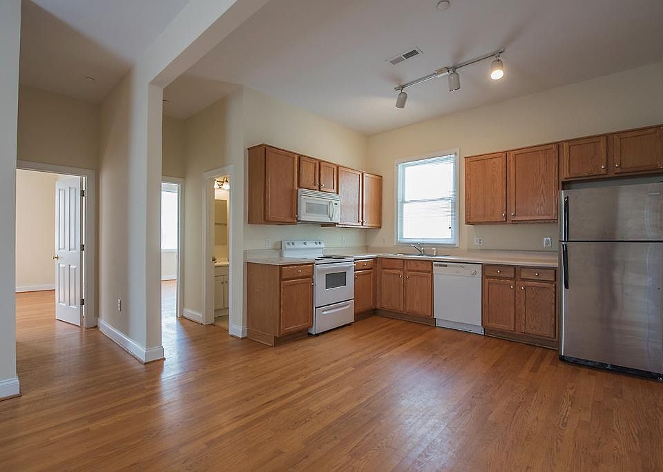 1st image of 520 N 26th St APT B