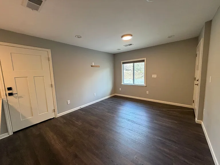 32 Lovers Ln NE — Photo 24