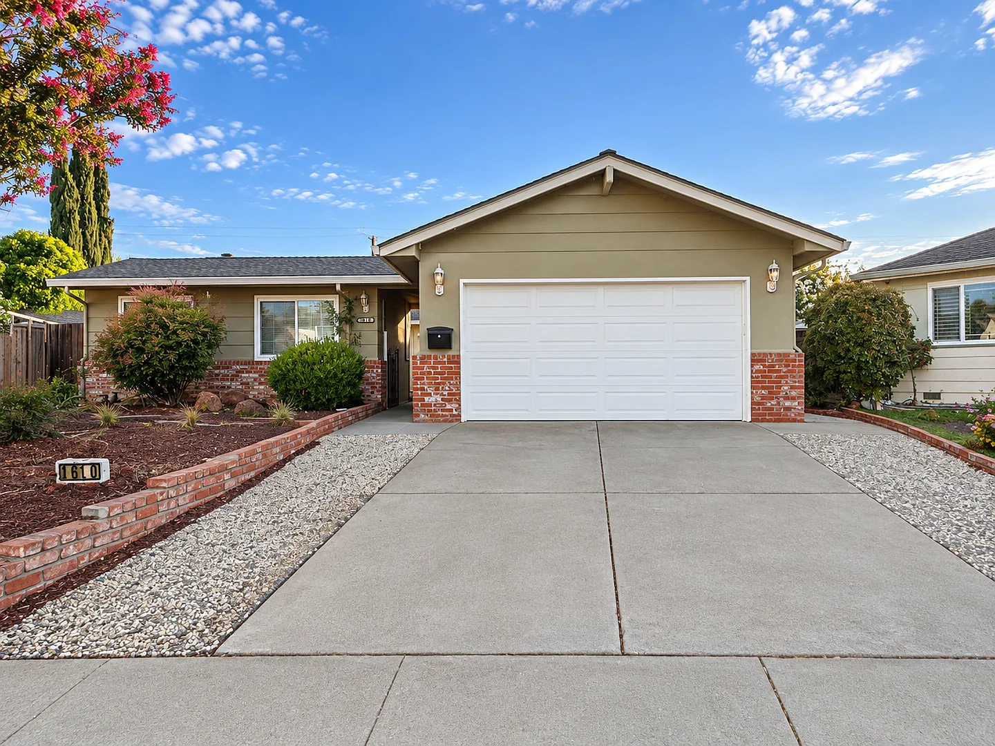 Spacious Single-Story Fremont Home in a Desirable Cul-de-Sac Location — Photo 1