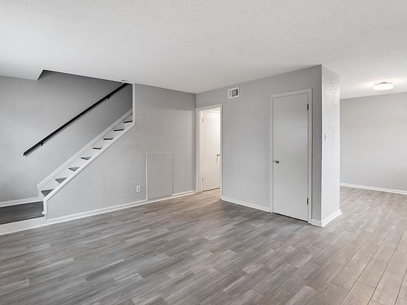 2nd image of 1045 Deesport St APT B