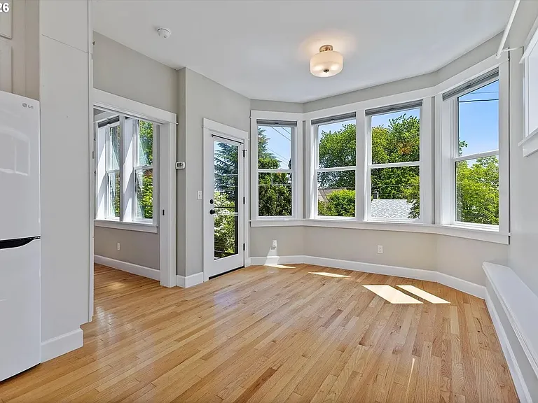 7611 SW Fulton Park Pl — Photo 3