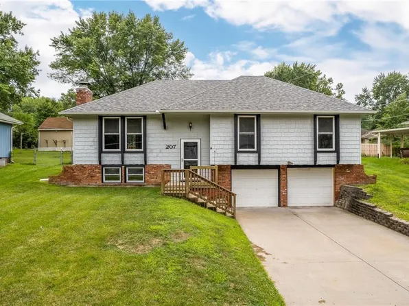 207 NE 90th Ter, Kansas City, MO 64155