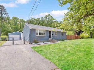 49 Juniper Dr, Windsor Locks, CT 06096