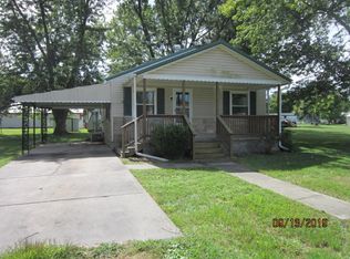 210 W Washington St, Madison, MO 65263