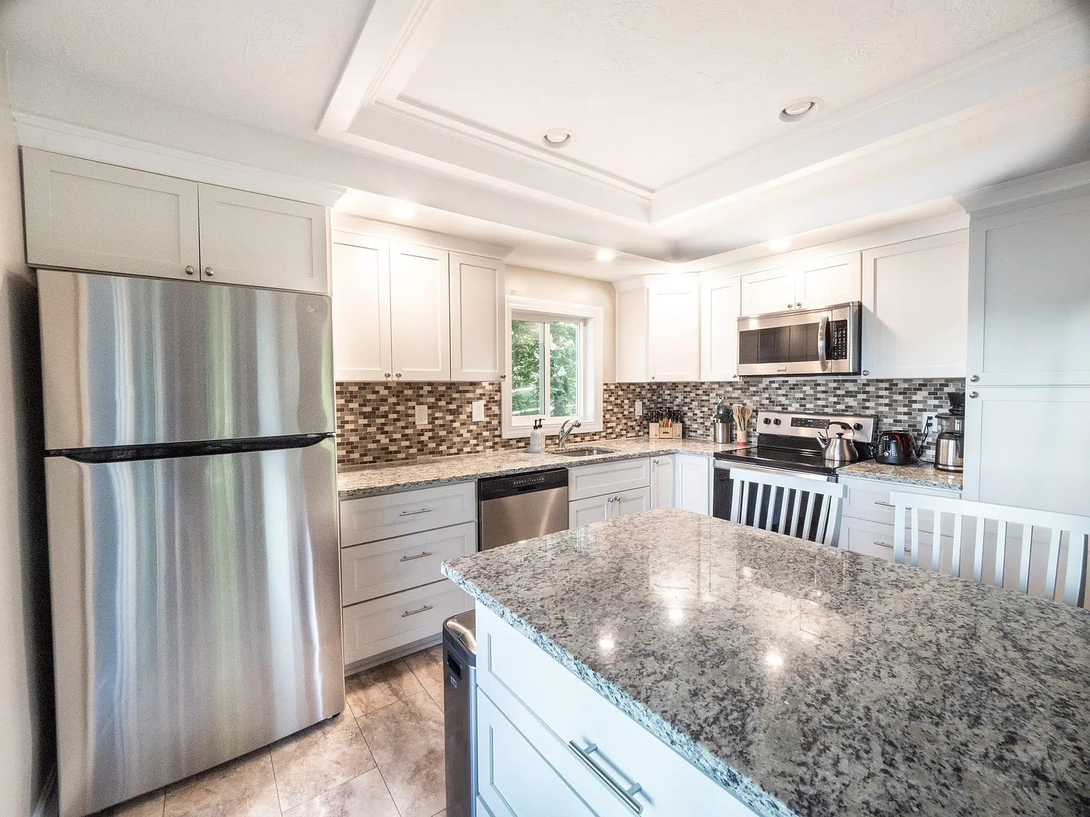 4 bed, 1728 sqft, $4,500 — Photo 3