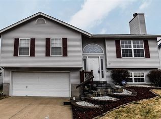 10 Sassafras Ct, Saint Charles, MO 63303
