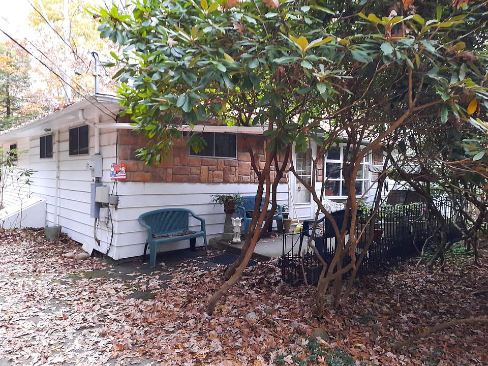 1st image of 62 Lake Dr