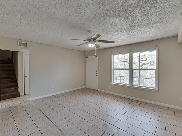6120 Bellaire Blvd — Photo 15