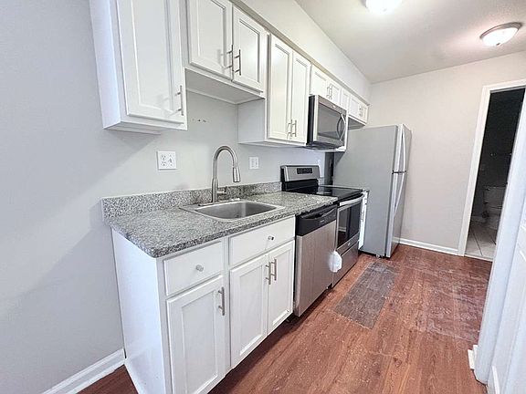 2nd image of 204 Cherry St #88