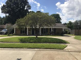 108 Willow Dr, Gretna, LA 70053