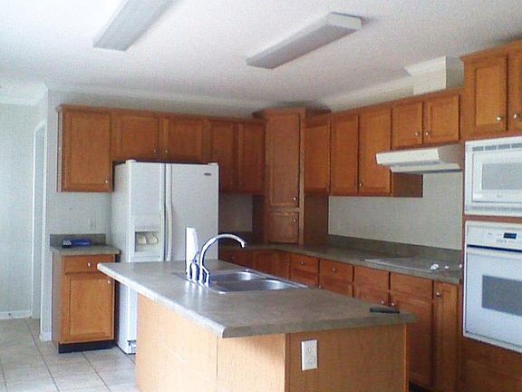4th image of 175 Dogwood Dr