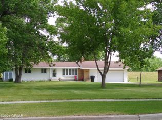 3503 Belmont Rd, Grand Forks, ND 58201