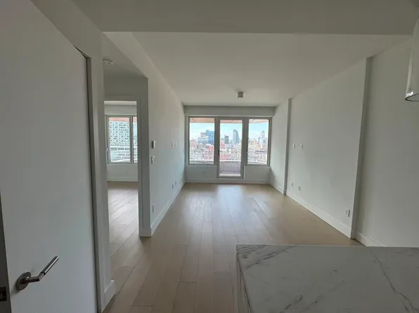 208 Delancey Street image 3 of 22