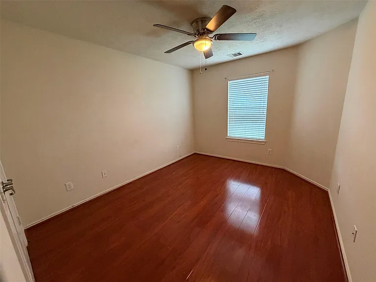 6826 Pheasant Oak Dr — Photo 17