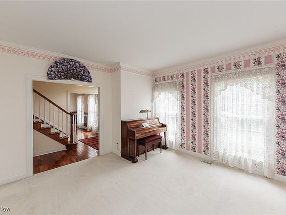 4th image of 3801 Silvercrest Dr