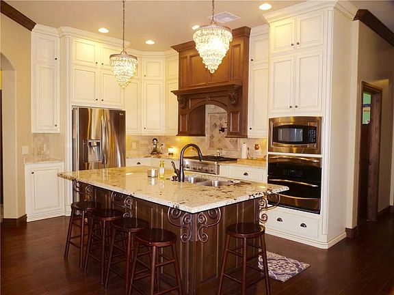 5th image of 424 War Eagle Ln