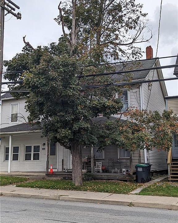 121 Main St, Stockertown, PA 18083 Zillow