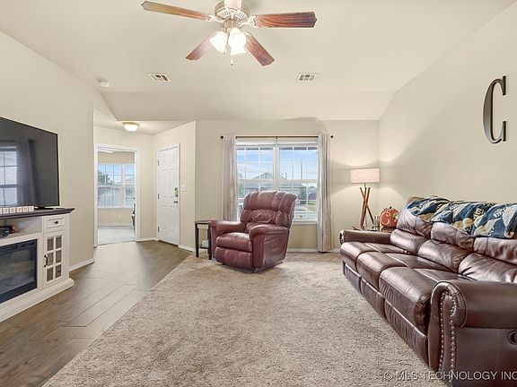 4th image of 25214 E 91st Pl S