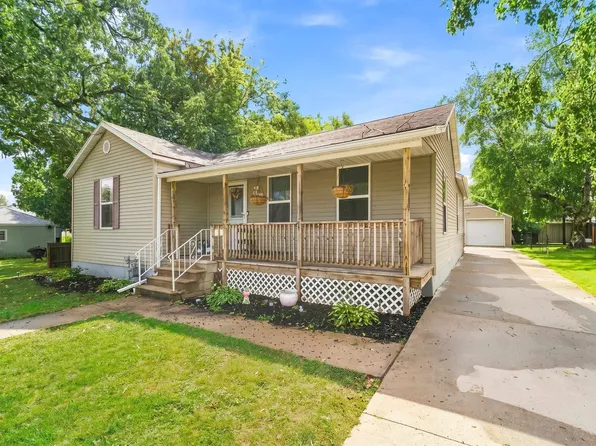 117 W Custer Ave, Oshkosh, WI 54901