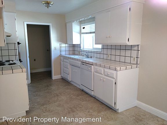 4th image of 1707 Foxworthy Ave