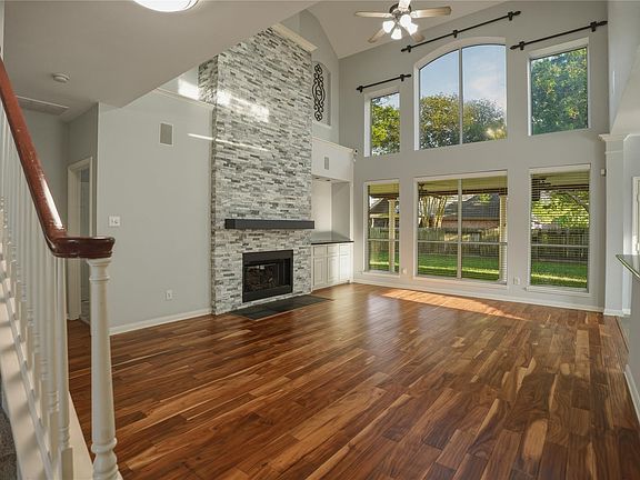 4th image of 2302 Marblecrest Ln