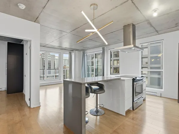 235 Rue Peel #1201, Montreal, QC H3C 0P8
