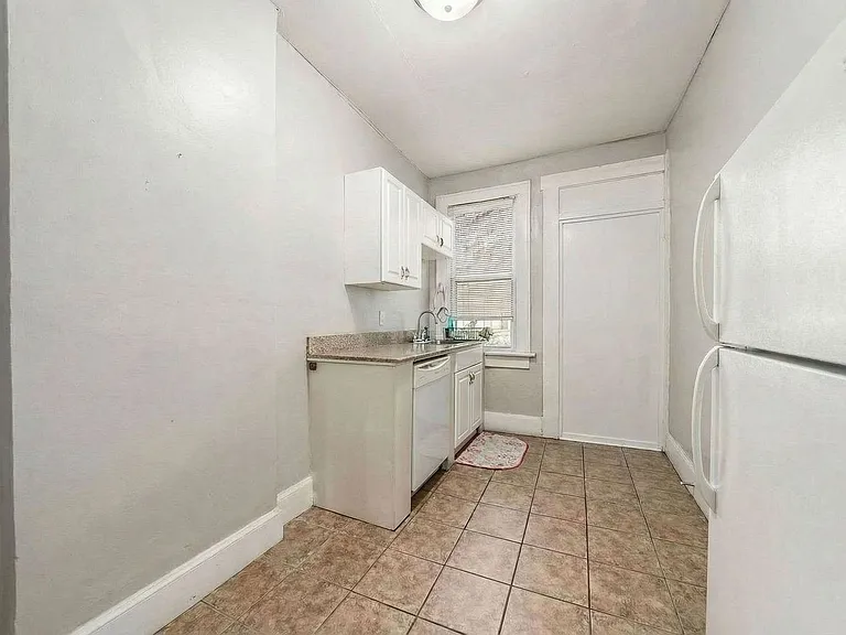 396 E Northwood Ave — Photo 7