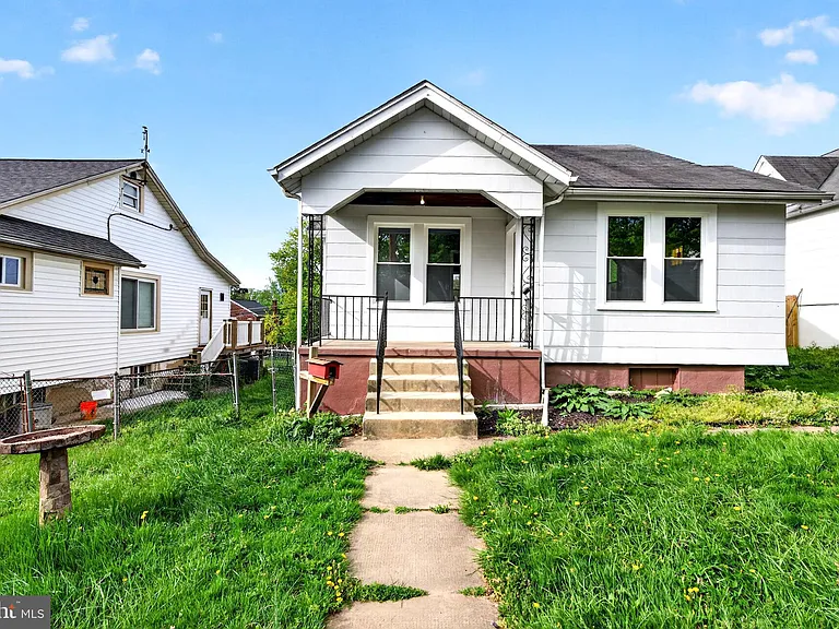 29 W Elm Ave — Photo 33