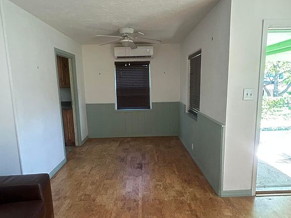4th image of 407 CAMPBELL Street