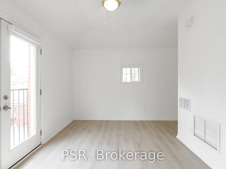 1355 Bayview Ave #CH3 — Photo 6