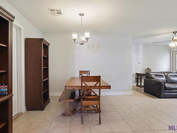 5th image of 10259 Willow St