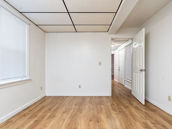 3rd image of 110 Lancaster St APT B