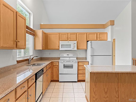 4th image of 2154 S Waco Street