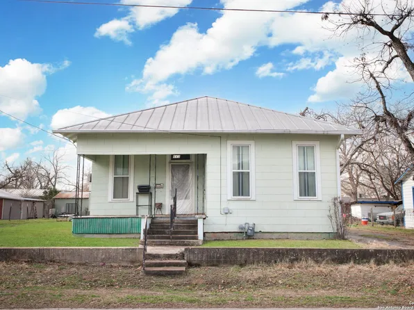 643 N Central Ave, New Braunfels, TX 78130