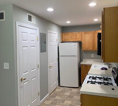 5th image of 14-16 E 41st St #2