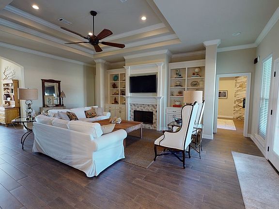 4th image of 10910 Sheila Ct