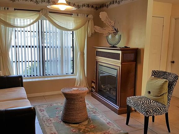 4th image of 916 Mentmore Cir